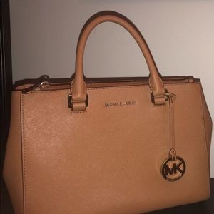 Medium Michael kors satchel handbag